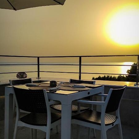 Hotel Montenino بار المظهر الخارجي الصورة