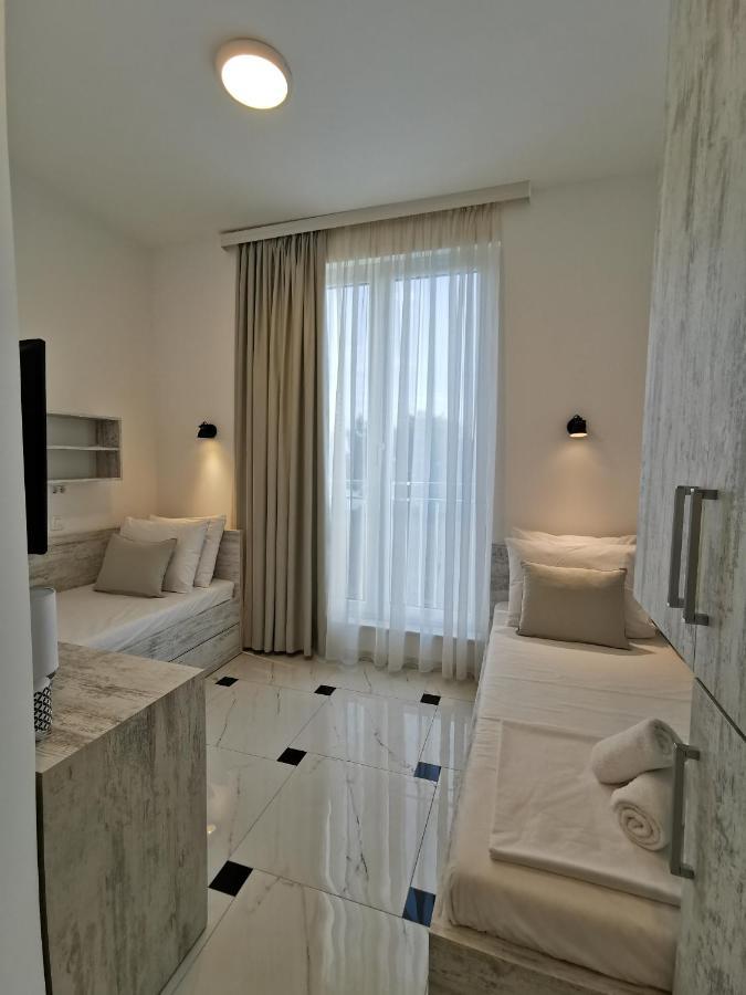 Hotel Montenino بار المظهر الخارجي الصورة